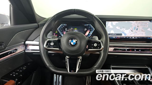 BMW 7 Series (G70) 740i sDrive M Sport 2023 — фото 18