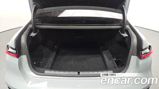 BMW 7 Series (G70) 740i sDrive M Sport 2023 — фото 22