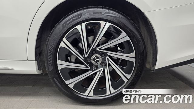 Mercedes-Benz E-Class (W214) E300 4MATIC Exclusive 2025 — фото 21