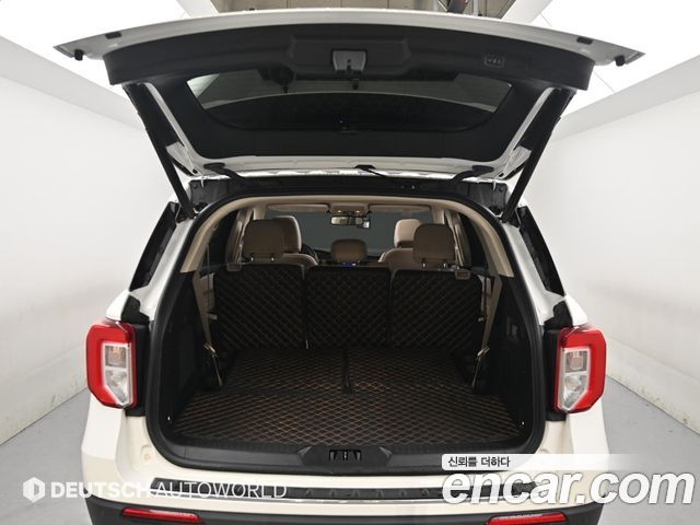 Ford Explorer (VI) 2.3 LimIted 4WD 2022 — фото 23