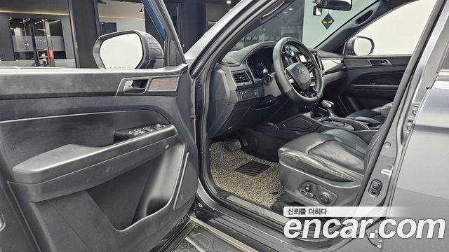 KG Mobility (SsangYong) Rexton Sports Khan Diesel 2.2 4WD Prestige 2021 — фото 10