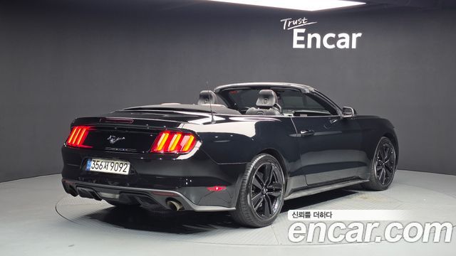 Ford Mustang Convertible 2016 — фото 2