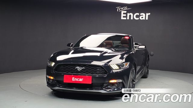 Ford Mustang Convertible 2016 — фото 3