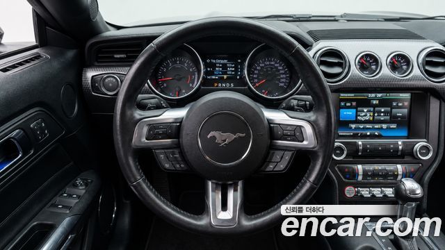 Ford Mustang Convertible 2016 — фото 17