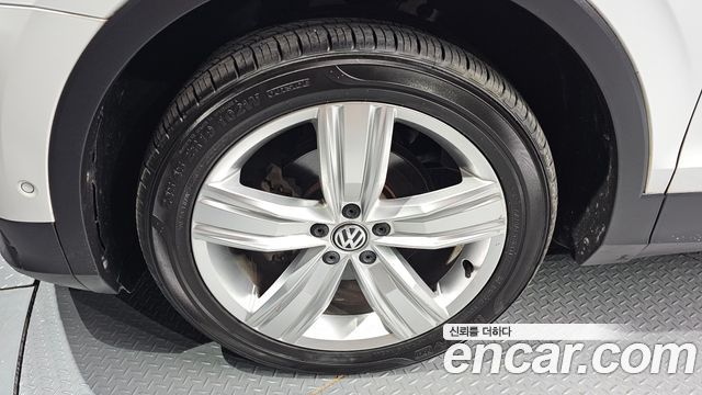 Volkswagen Tiguan (II) 2.0 TDI 4Motion Prestige 2020 — фото 5