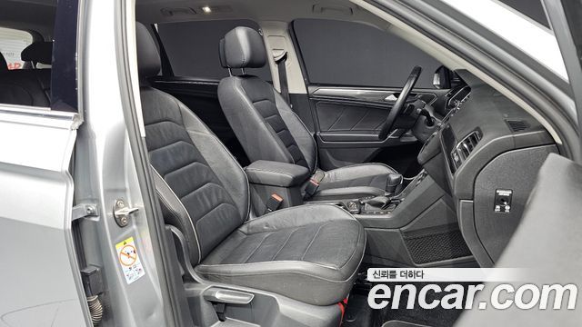 Volkswagen Tiguan Allspace 2.0 TDI Prestige 2020 — фото 11