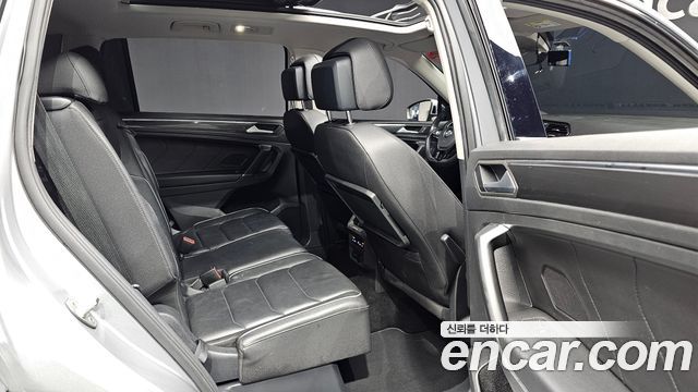Volkswagen Tiguan Allspace 2.0 TDI Prestige 2020 — фото 12