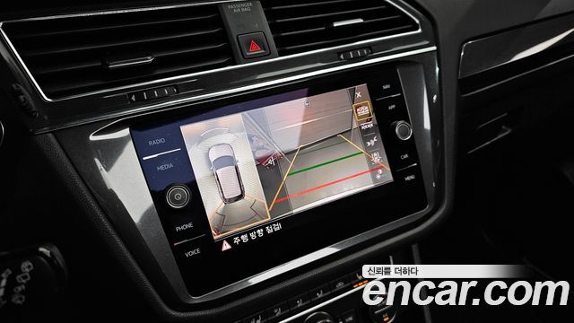 Volkswagen Tiguan Allspace 2.0 TDI Prestige 2020 — фото 16