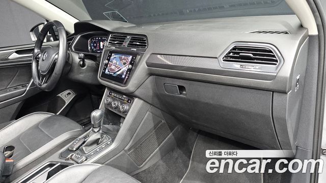 Volkswagen Tiguan Allspace 2.0 TDI Prestige 2020 — фото 30