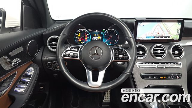 Mercedes-Benz GLC-Class (X253) GCL300 4MATIC Coupe 2023 — фото 16