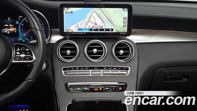 Mercedes-Benz GLC-Class (X253) GCL300 4MATIC Coupe 2023 — фото 17