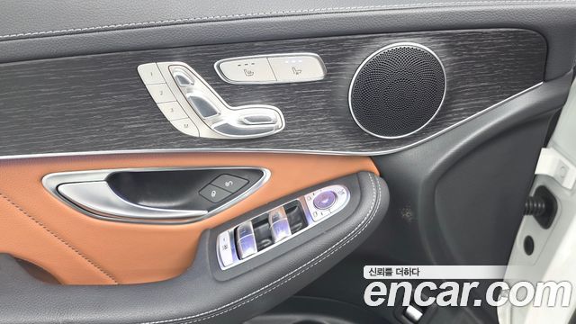 Mercedes-Benz GLC-Class (X253) GCL300 4MATIC Coupe 2023 — фото 35