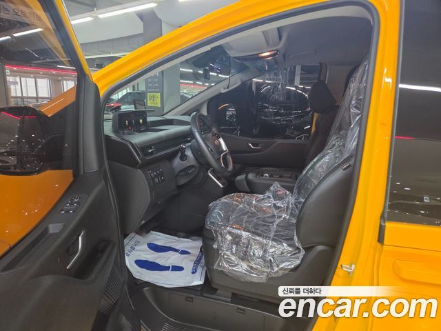 Hyundai Staria Tourer 11-Seater Modern 2022 — фото 5