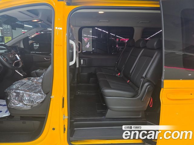Hyundai Staria Tourer 11-Seater Modern 2022 — фото 6