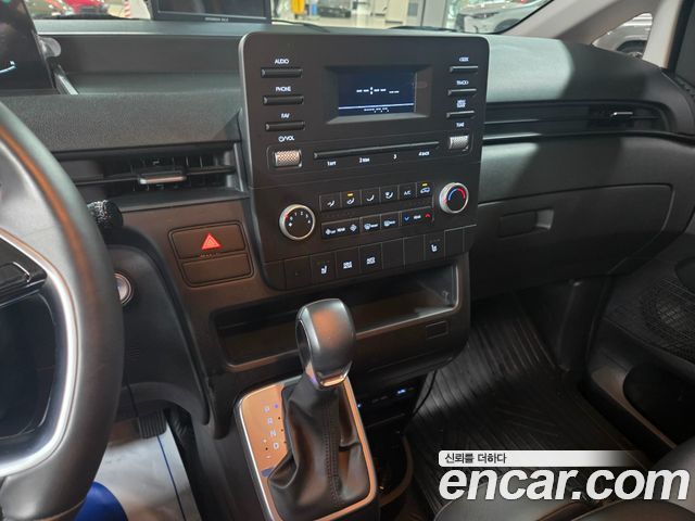 Hyundai Staria Tourer 11-Seater Modern 2022 — фото 15