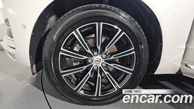 Volvo XC60 (II) D4 Inscription 2018 — фото 5
