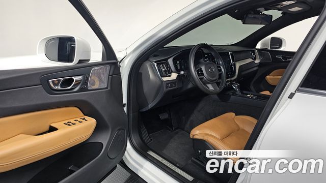 Volvo XC60 (II) D4 Inscription 2018 — фото 10