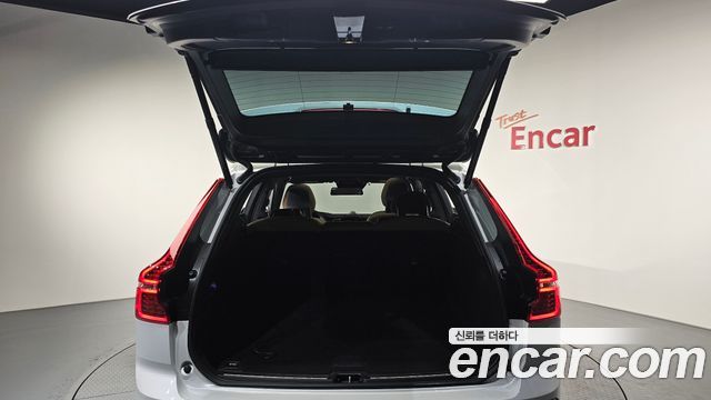 Volvo XC60 (II) D4 Inscription 2018 — фото 18
