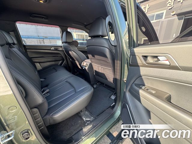 KG Mobility (SsangYong) Rexton Sports Khan Diesel 2.2 4WD Prestige 2023 — фото 9