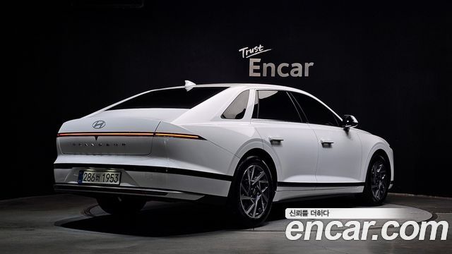 Hyundai Grandeur (GN7) 2,5 Gasoline 2WD Premium 2025 — фото 2