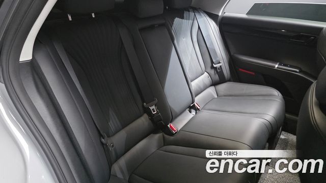 Hyundai Grandeur (GN7) 2,5 Gasoline 2WD Premium 2025 — фото 11