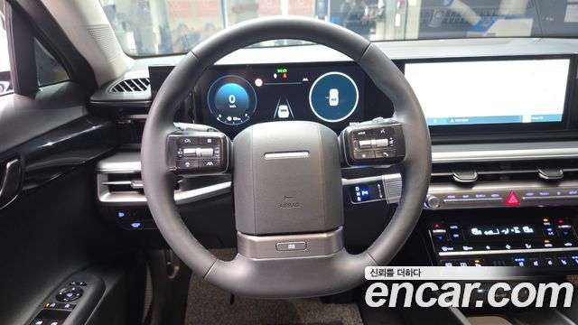 Hyundai Grandeur (GN7) 2,5 Gasoline 2WD Premium 2025 — фото 13