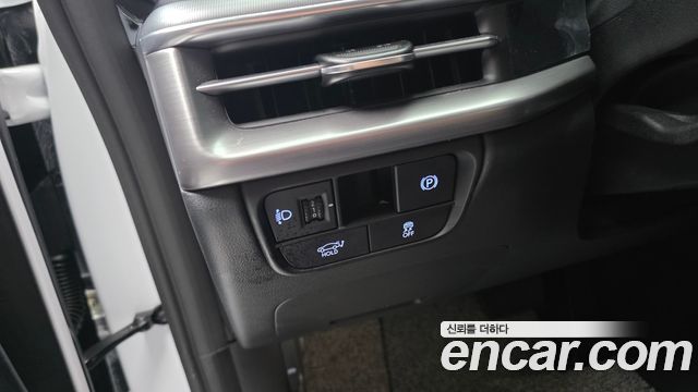 Hyundai Grandeur (GN7) 2,5 Gasoline 2WD Premium 2025 — фото 17