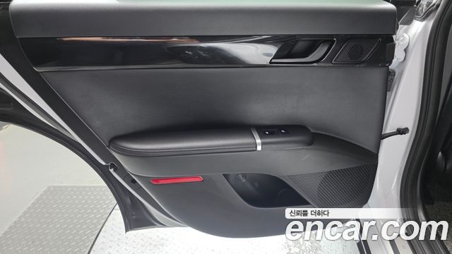 Hyundai Grandeur (GN7) 2,5 Gasoline 2WD Premium 2025 — фото 25