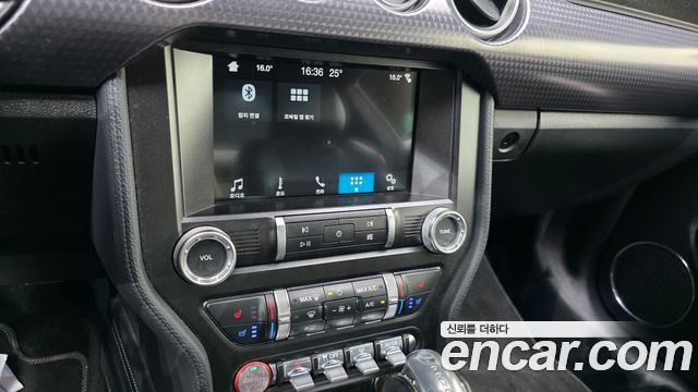 Ford Mustang GT Coupe 2019 — фото 15
