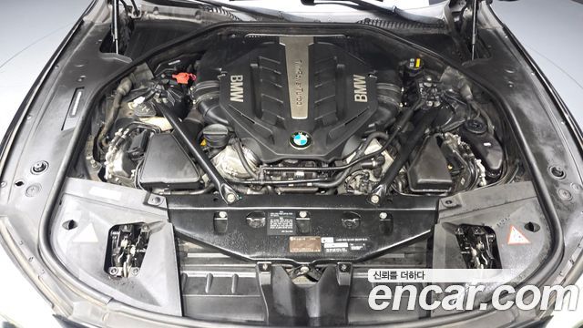 BMW 7 Series (F01) 750Li xDrive Individual 2015 — фото 6