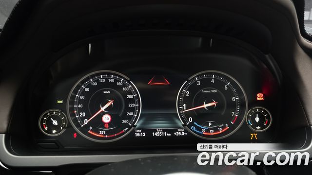 BMW 7 Series (F01) 750Li xDrive Individual 2015 — фото 8