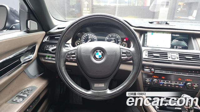 BMW 7 Series (F01) 750Li xDrive Individual 2015 — фото 14