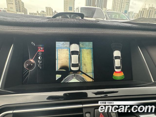 BMW 7 Series (F01) 750Li xDrive Individual 2015 — фото 17