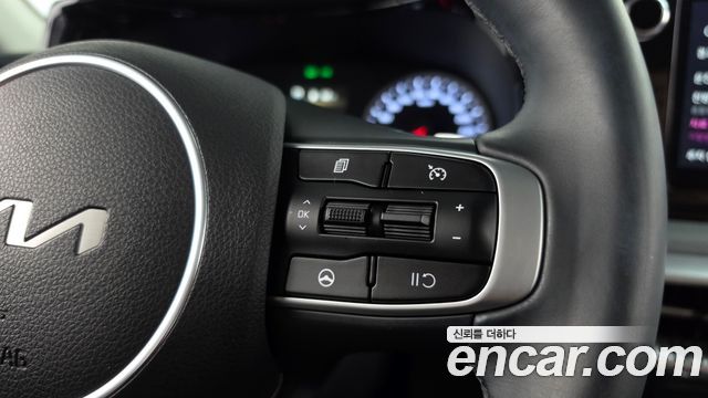 Kia K5 (III) 2.0 Prestige 2022 — фото 18