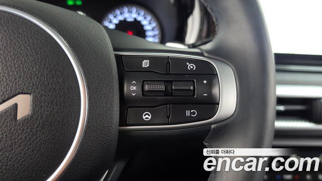 Kia K5 (III) 2.0 Prestige 2022 — фото 19