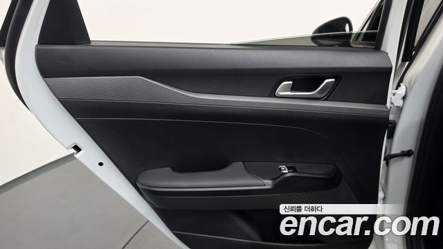Kia K5 (III) 2.0 Prestige 2022 — фото 25