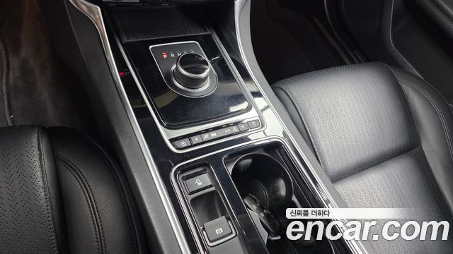 Jaguar XF (X260) 20d Prestige 2018 — фото 9