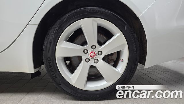 Jaguar XF (X260) 20d Prestige 2018 — фото 21