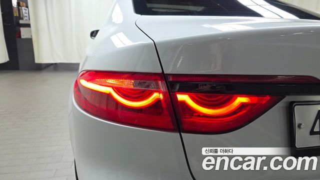Jaguar XF (X260) 20d Prestige 2018 — фото 23