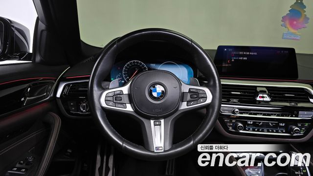BMW 5 Series (G30) 530i xDrive M Sport Package Plus 2019 — фото 13