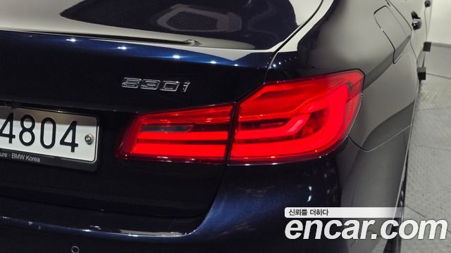 BMW 5 Series (G30) 530i xDrive M Sport Package Plus 2019 — фото 23