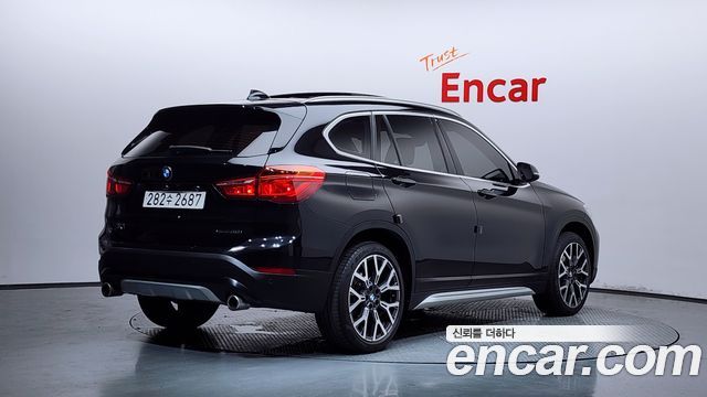 BMW X1 (F48) xDrive 20i xLine 2022 — фото 2