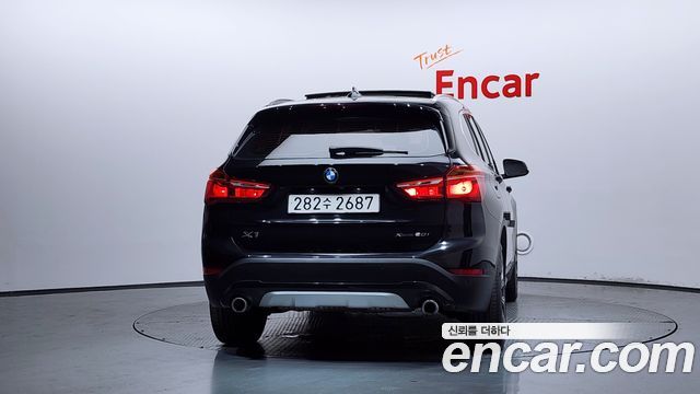 BMW X1 (F48) xDrive 20i xLine 2022 — фото 4