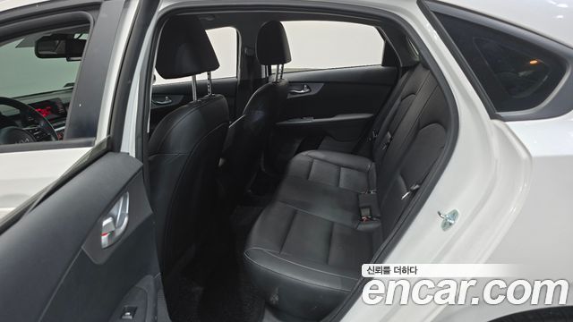 Kia K3 (II) 1.6 Prestige 2022 — фото 12