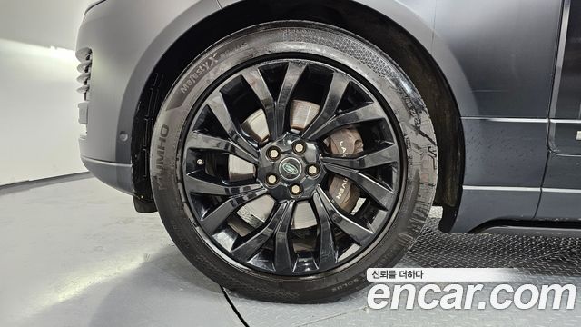 Land Rover Range Rover (IV) 4.4 SDV8 AB LWB DIESEL 2018 — фото 5