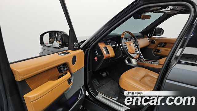 Land Rover Range Rover (IV) 4.4 SDV8 AB LWB DIESEL 2018 — фото 10
