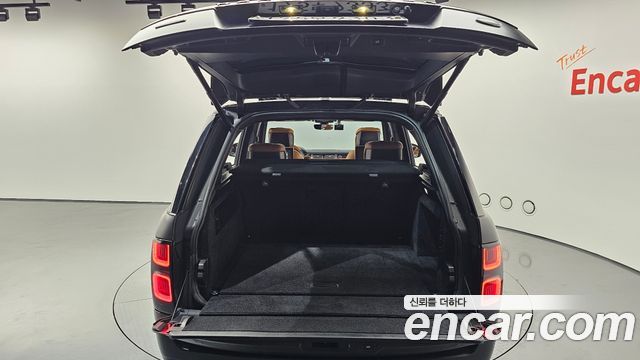 Land Rover Range Rover (IV) 4.4 SDV8 AB LWB DIESEL 2018 — фото 20