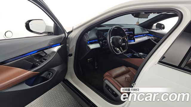 BMW 5 Series (G60) 530i xDrive M Sport 2024 — фото 10