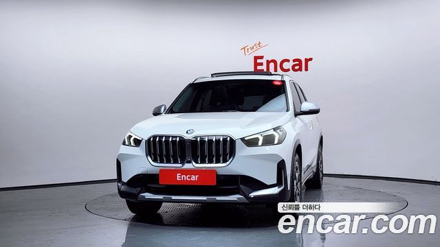 BMW X1 (U11) xDrive 20i xLine 2024 — фото 3