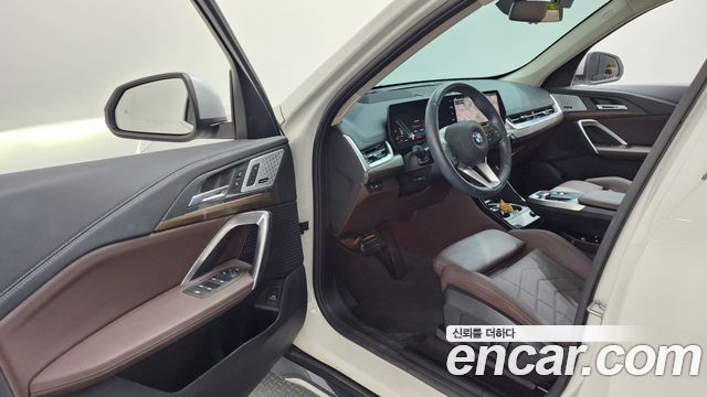 BMW X1 (U11) xDrive 20i xLine 2024 — фото 10